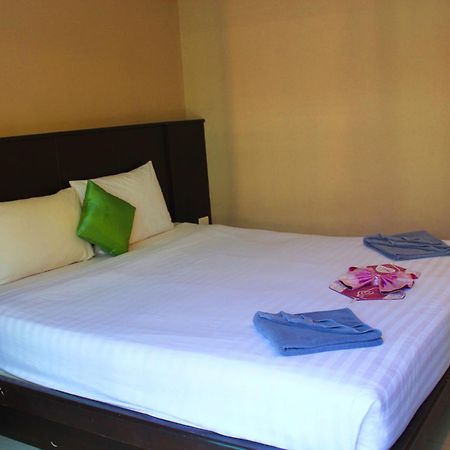 Hollywood Inn Hotel Patong Eksteriør bilde