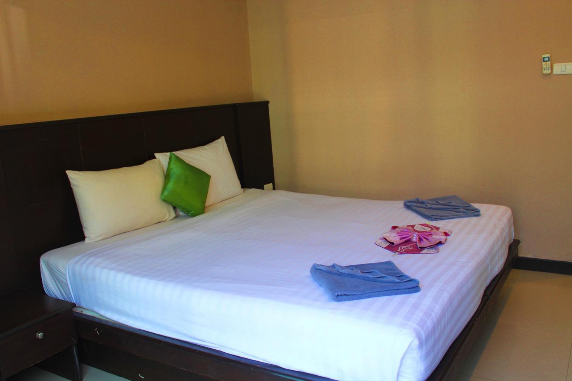 Hollywood Inn Hotel Patong Eksteriør bilde