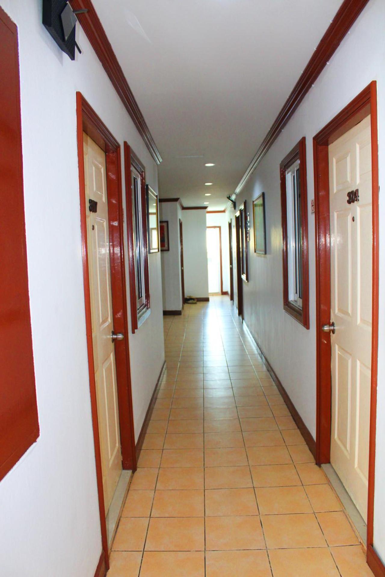 Hollywood Inn Hotel Patong Eksteriør bilde