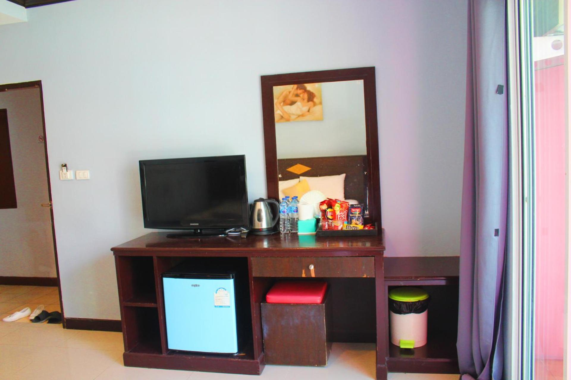 Hollywood Inn Hotel Patong Eksteriør bilde