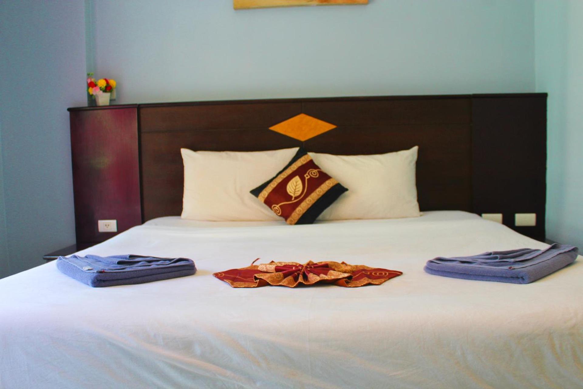 Hollywood Inn Hotel Patong Eksteriør bilde